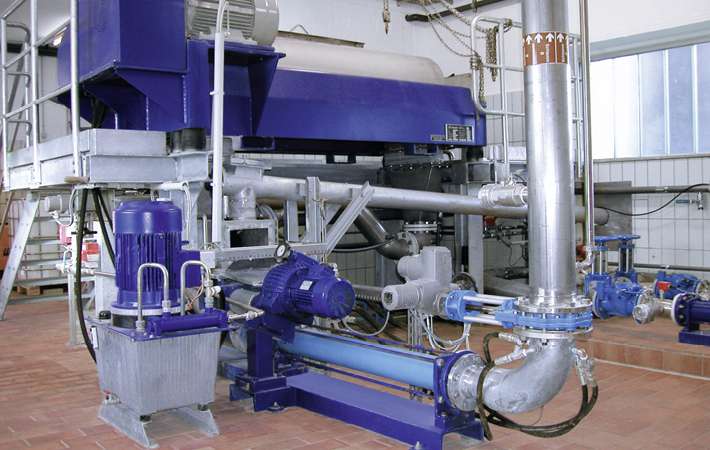 Cartex-QN used in hopper pump to dewater sewage sludge